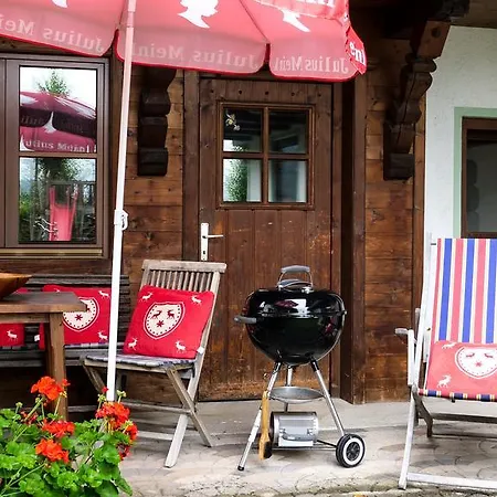 提洛尔公寓酒店 乌登斯