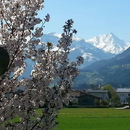 Tyrol Apartamento Uderns